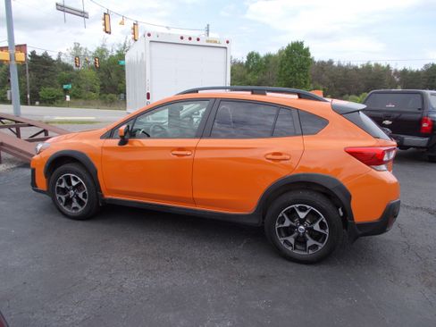 Used 2018 Subaru Crosstrek 2.0i Premium AWD/4WD image 10