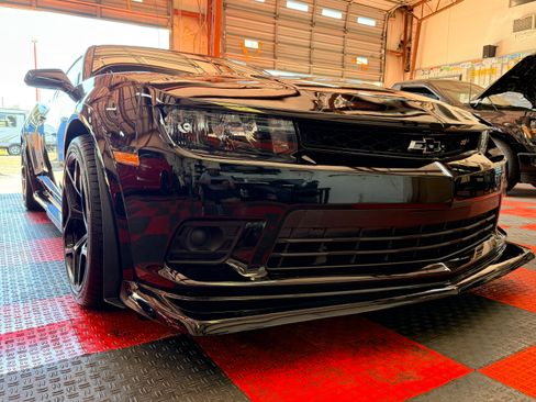 Used 2015 Chevrolet Camaro Z/28 image 2