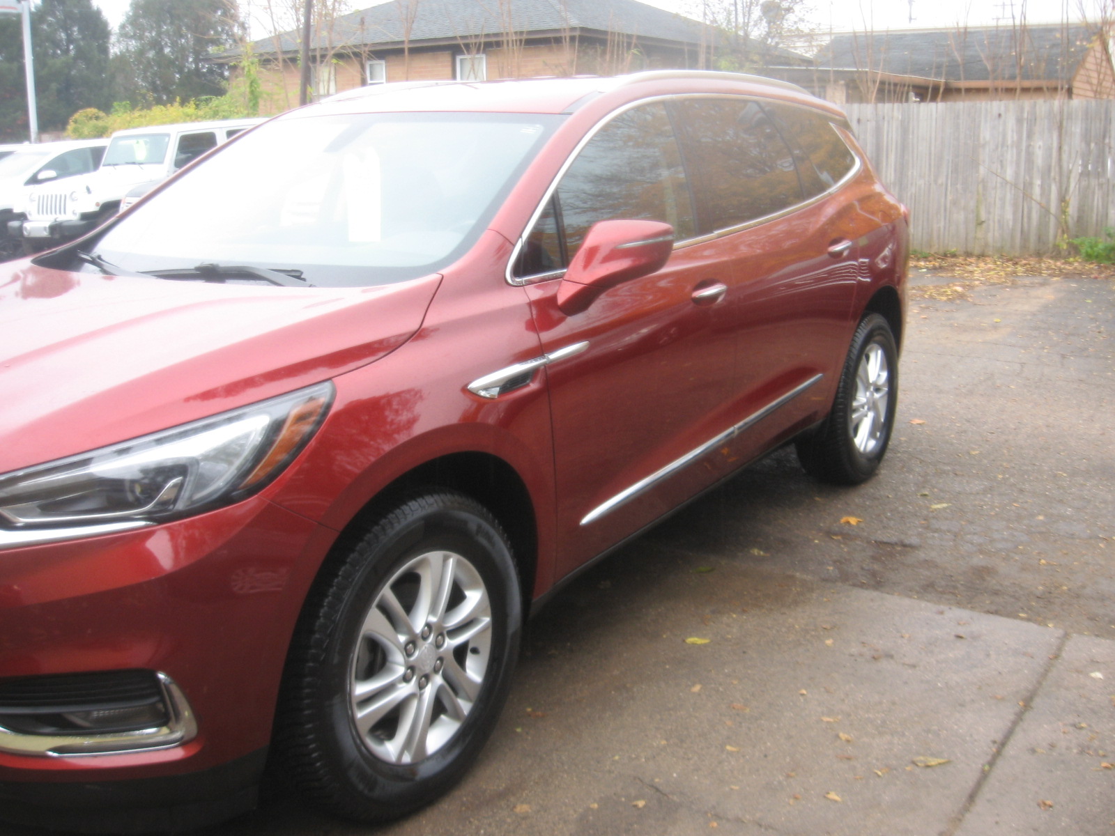 Used 2019 Buick Enclave Essence FWD image 1
