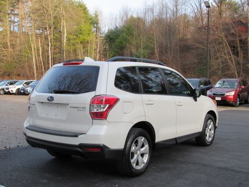 Used 2016 Subaru Forester 2.5i Premium image 7