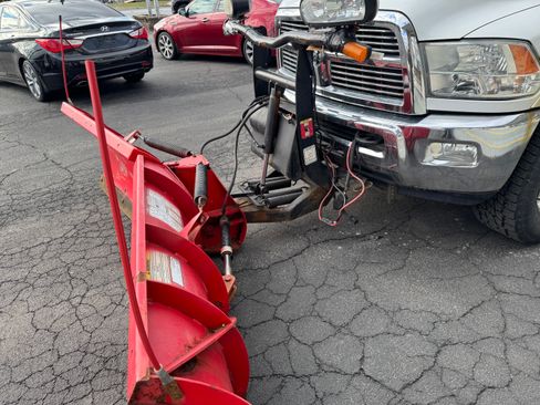 Used 2011 RAM 2500 Laramie image 8