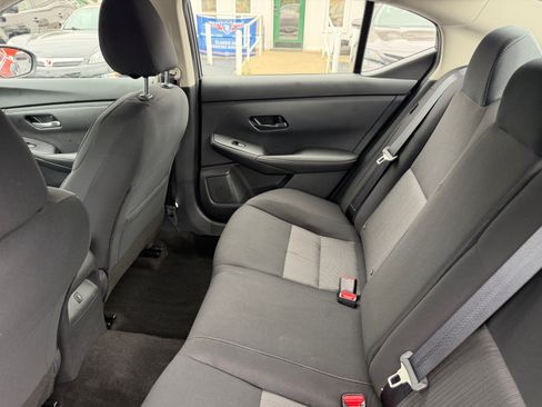 Used 2025 Nissan Sentra SV FWD image 14