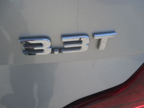 Used 2019 Genesis G70 3.3T Advanced image 14