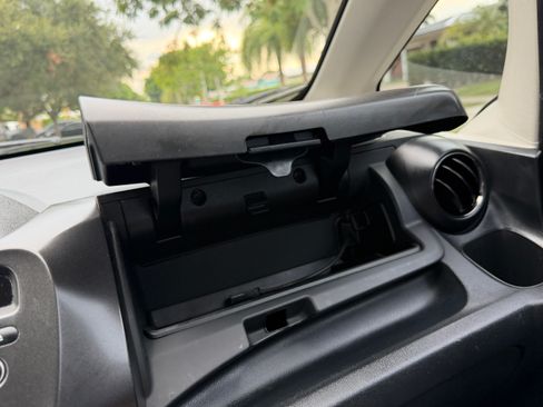 Used 2013 Honda Fit Sport image 60