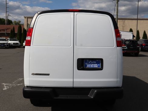 Used 2021 Chevrolet Express 2500 UNAVAIL RWD image 6