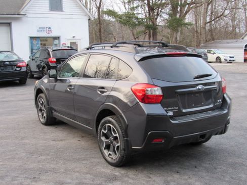 Used 2013 Subaru XV Crosstrek 2.0i Premium image 8