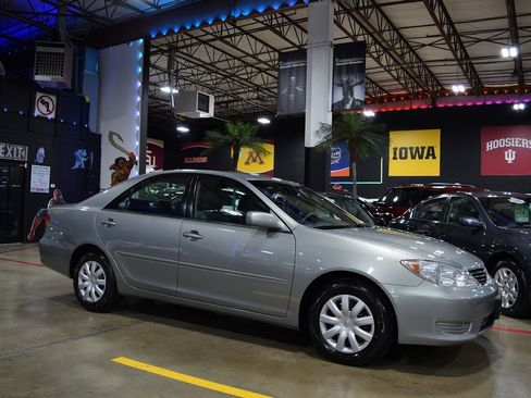 Used 2005 Toyota Camry LE image 7