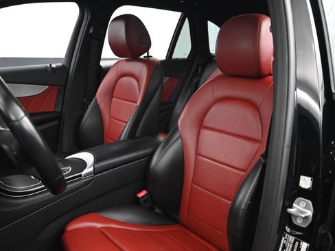 Used 2020 Mercedes-Benz GLC 300 image 37