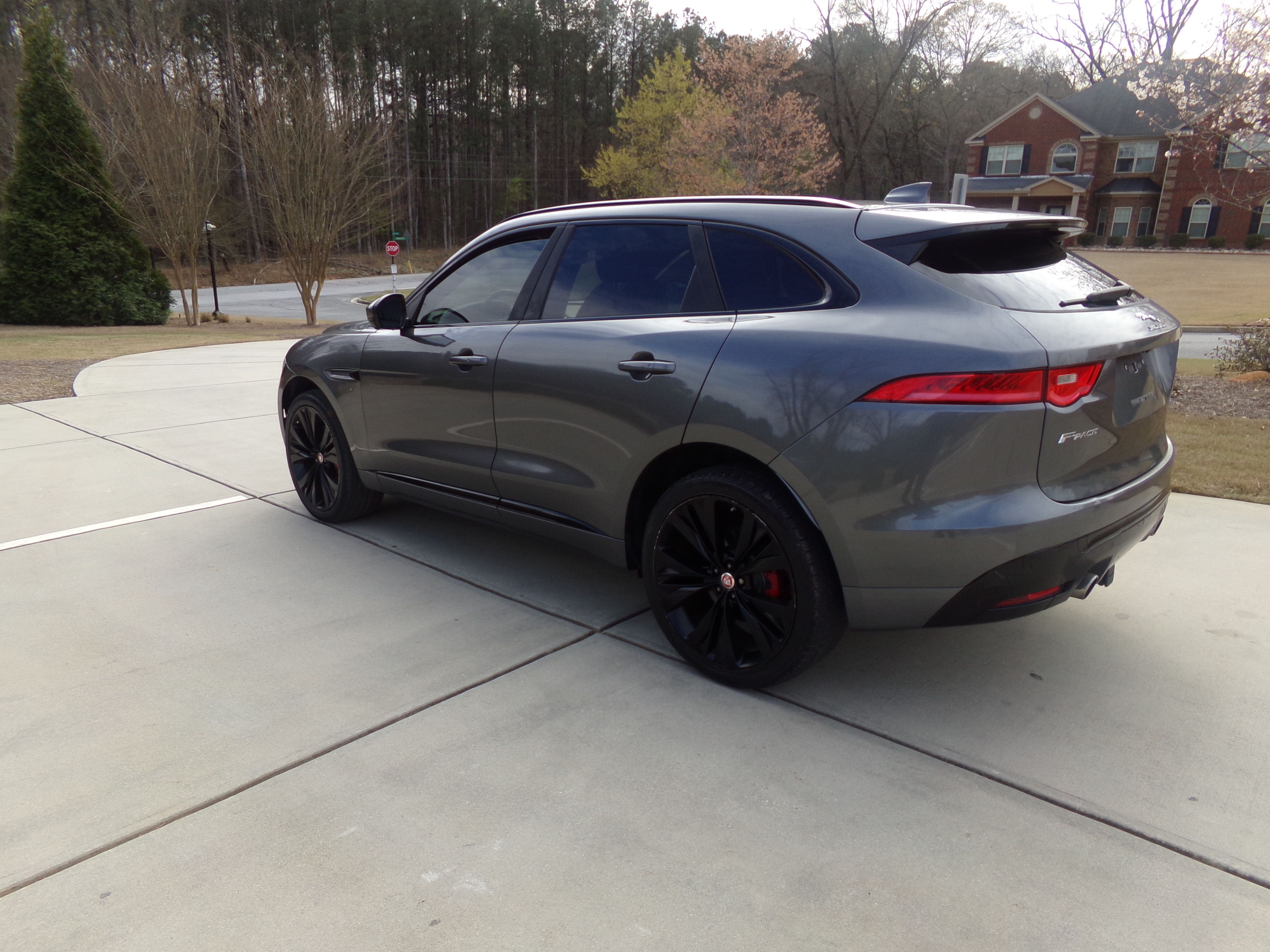 Used 2019 Jaguar F-PACE S AWD/4WD image 3