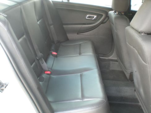 Used 2015 Ford Taurus Police Interceptor AWD image 6