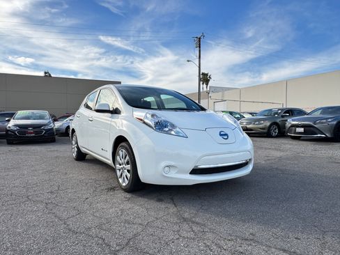 Used 2013 Nissan Leaf S image 11