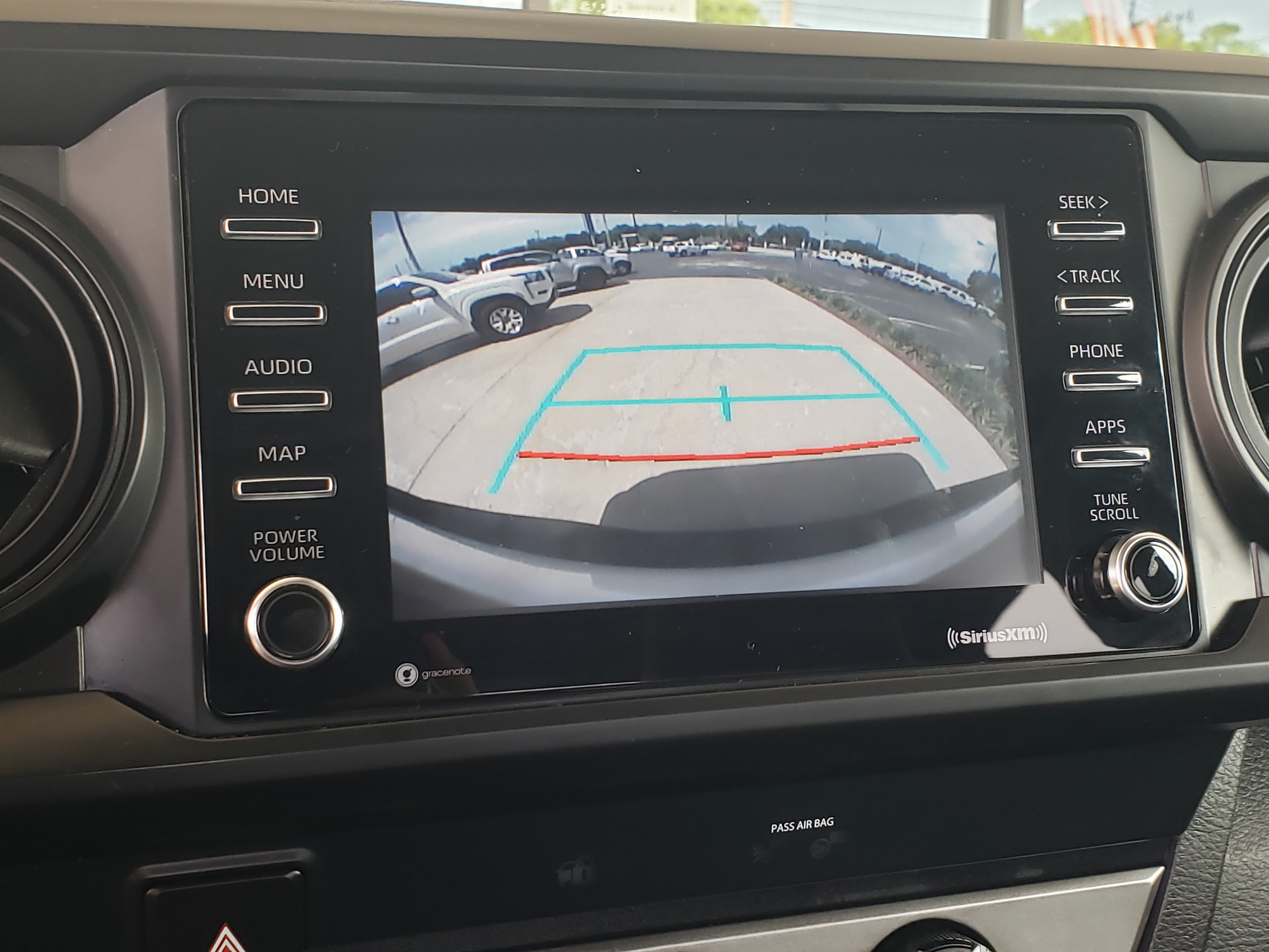 Used 2020 Toyota Tacoma 2WD Access Cab image 12