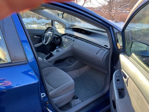 Used 2011 Toyota Prius image 9