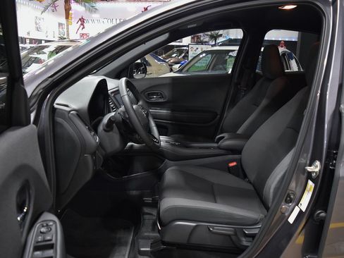 Used 2019 Honda HR-V Sport image 16