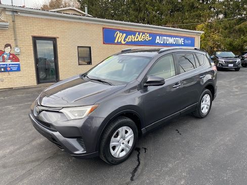 Used 2017 Toyota RAV4 LE image 1