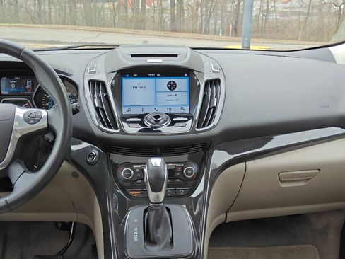 Used 2016 Ford Escape Titanium image 8