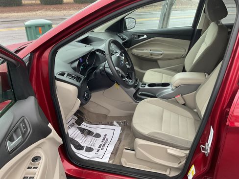 Used 2013 Ford Escape SE image 12