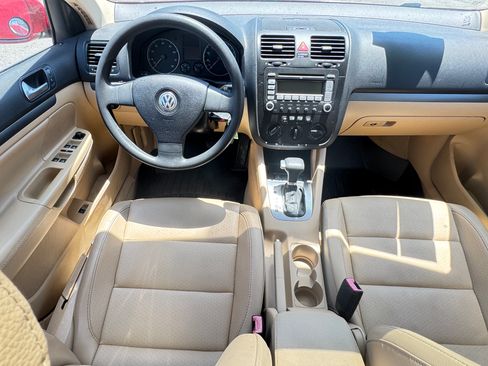 Used 2009 Volkswagen Jetta SE SportWagen FWD image 21