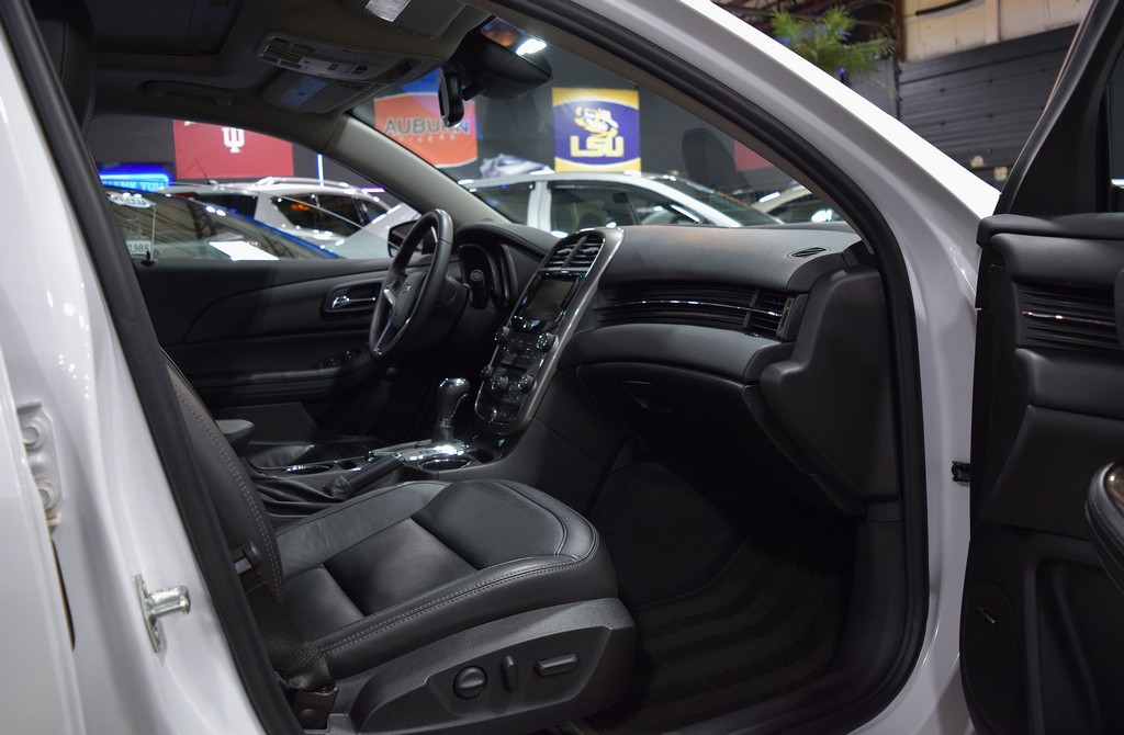 Used 2015 Chevrolet Malibu LTZ FWD image 21