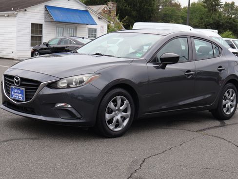 Used 2015 MAZDA MAZDA3 i SV image 4