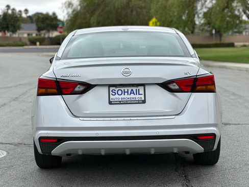 Used 2022 Nissan Altima 2.5 SV image 5