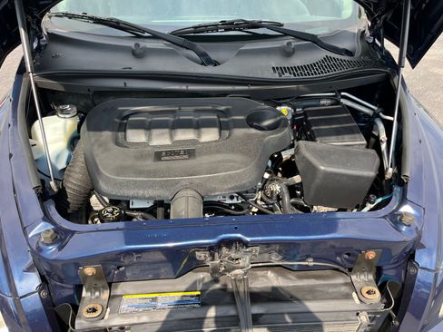 Used 2010 Chevrolet HHR LS FWD image 18