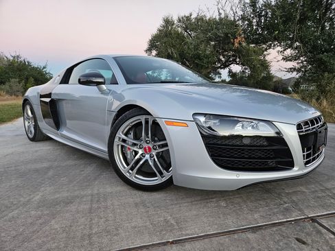 Used 2012 Audi R8 V10 image 2