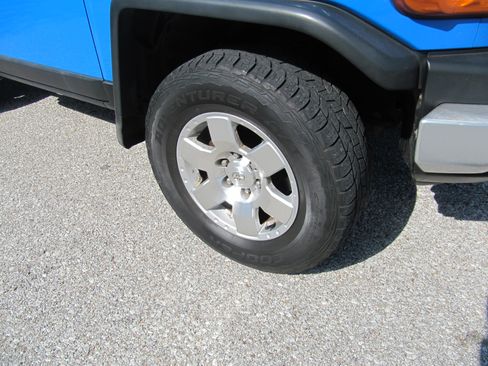 Used 2007 Toyota FJ Cruiser image 11