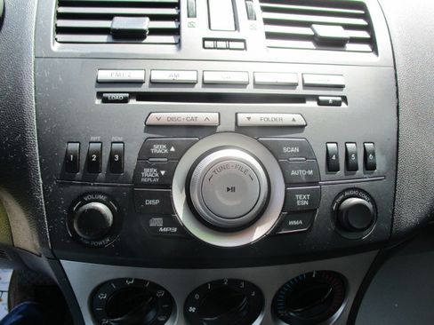 Used 2011 MAZDA MAZDA3 i Sport Sedan FWD image 29