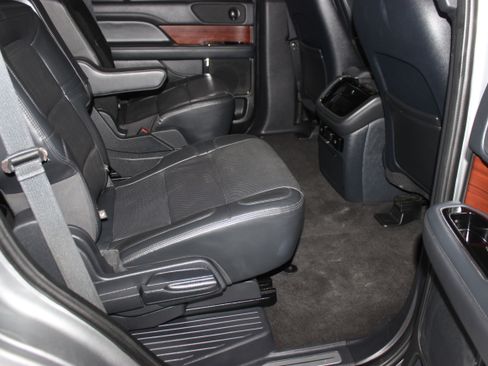 Used 2023 Lincoln Navigator 4WD Reserve image 25