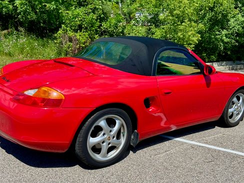 Used 2000 Porsche Boxster RWD image 11