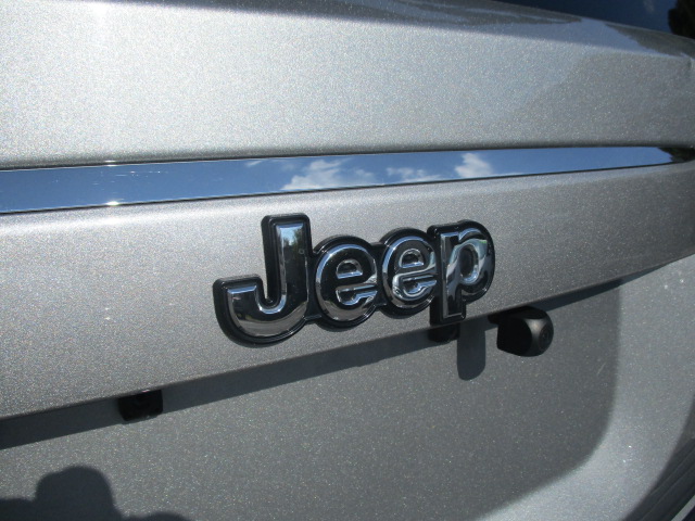 Used 2015 Jeep Compass 4WD Latitude image 11