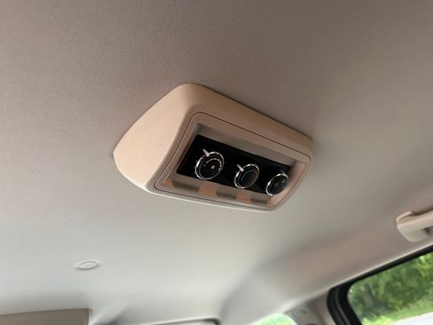 Used 2013 Dodge Grand Caravan SE Minivan 4D FWD image 19