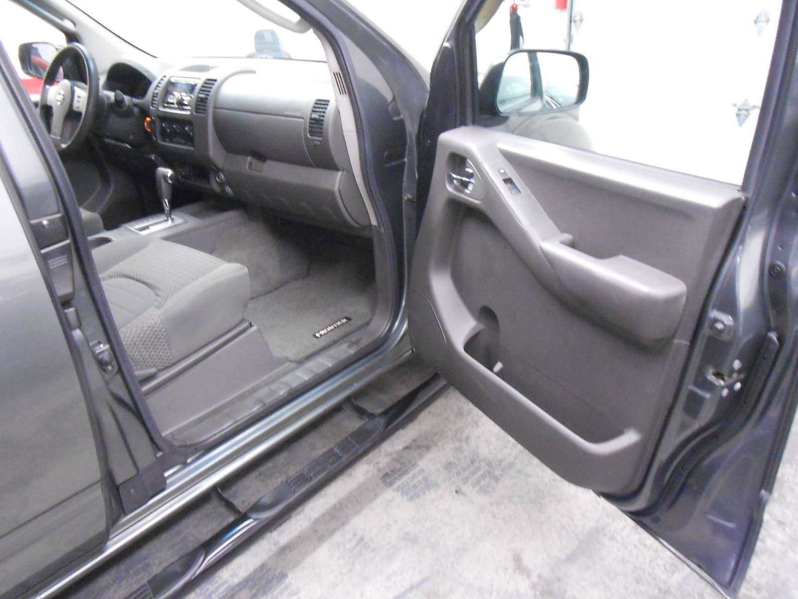 Used 2006 Nissan Frontier 4x4 King Cab image 12