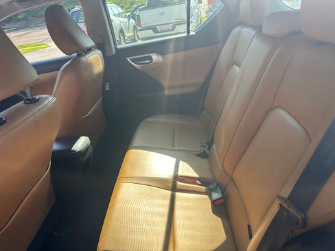 Used 2012 Lexus CT 200h image 10