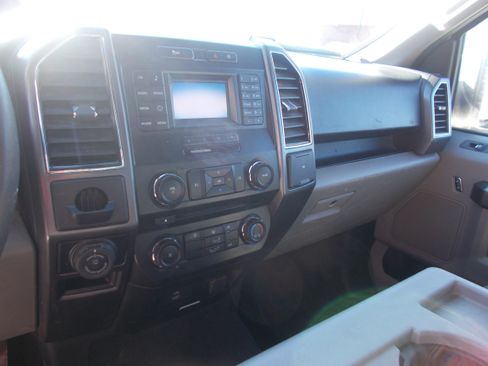 Used 2017 Ford F150 image 8