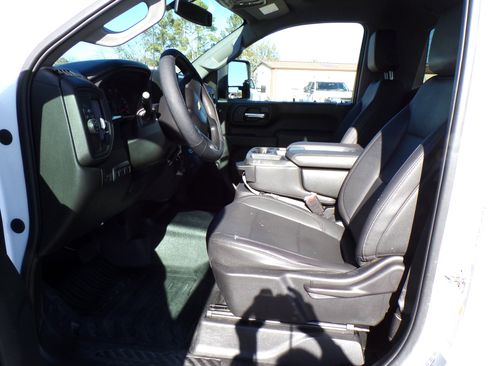 Used 2023 Chevrolet Silverado 2500 LT image 7