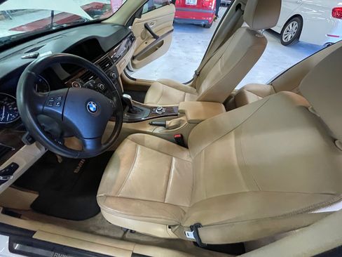 Used 2011 BMW 328i image 15