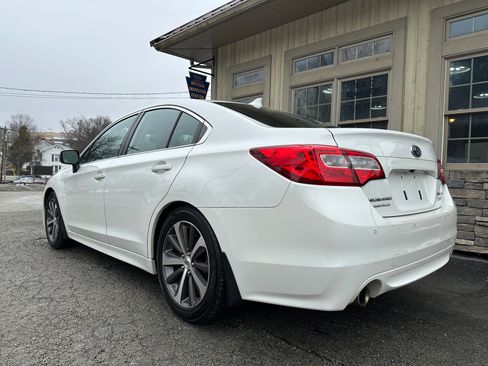 Used 2017 Subaru Legacy 2.5i Limited image 3