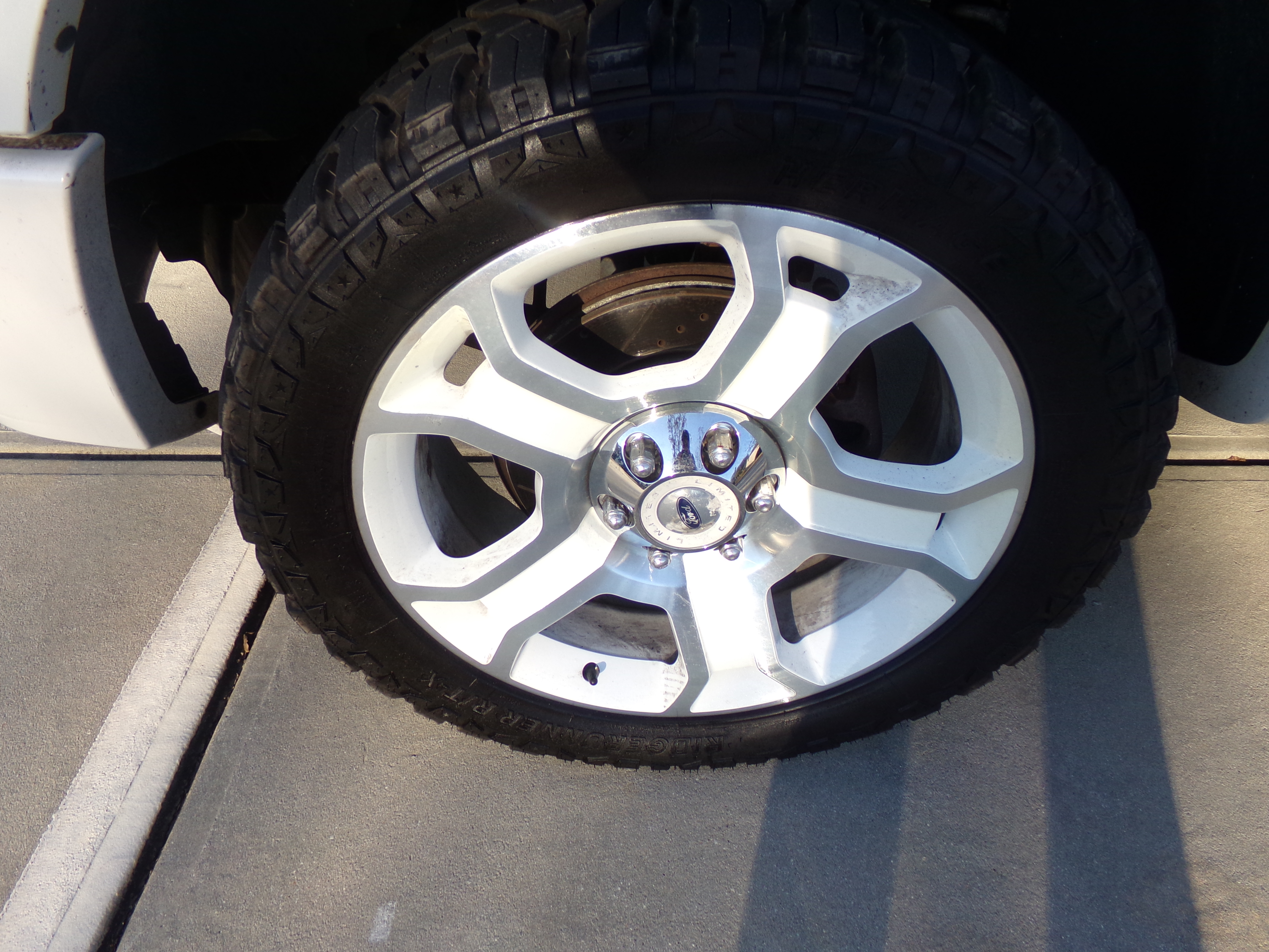 Used 2011 Ford F150 Lariat Limited AWD/4WD image 10