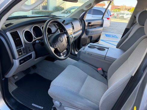 Used 2010 Toyota Tundra image 20