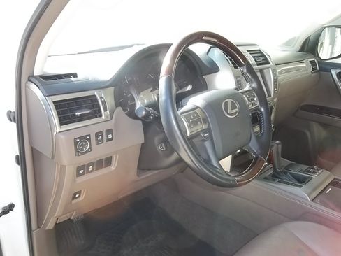 Used 2017 Lexus GX 460 Premium image 21