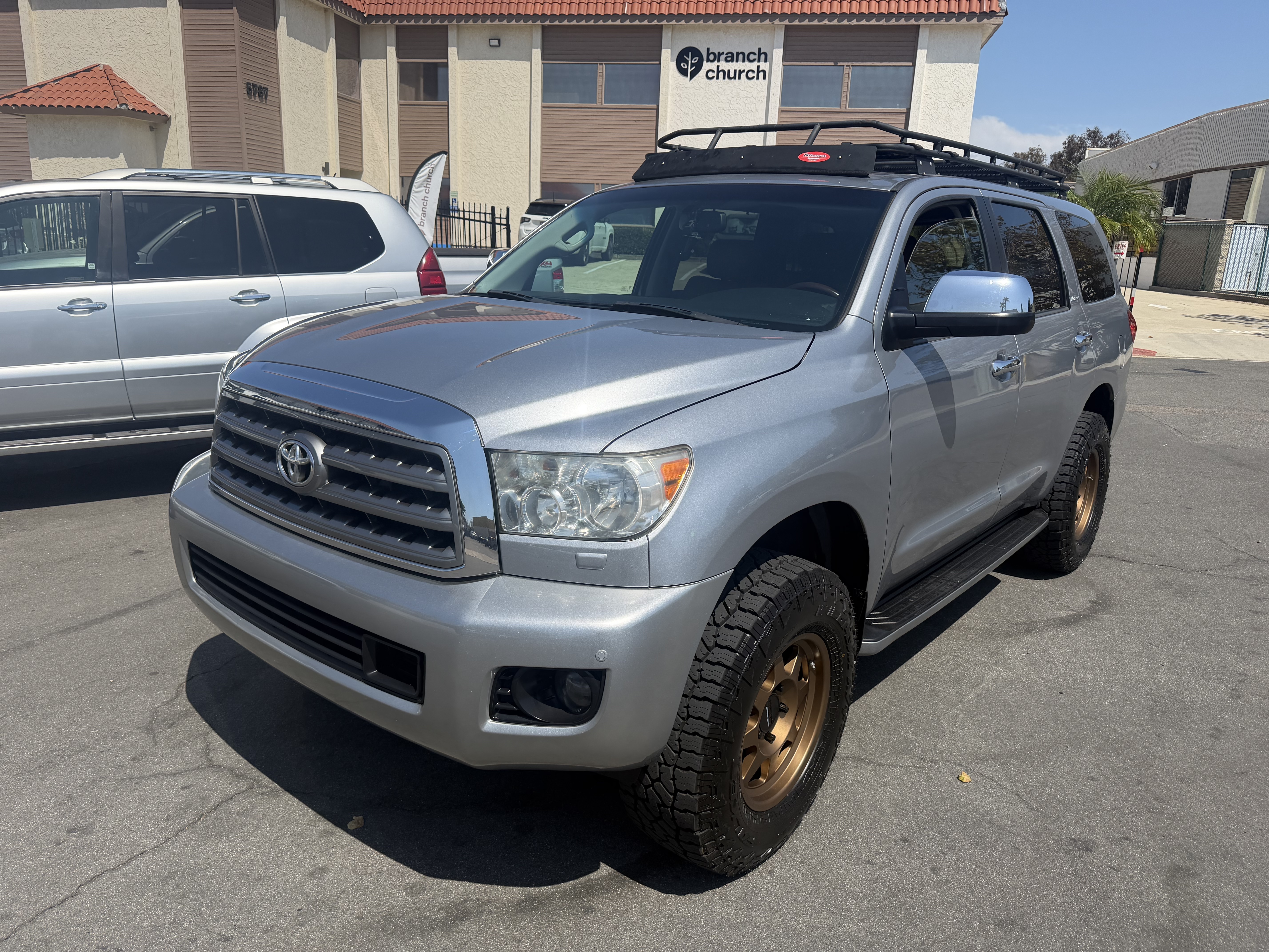 Used 2017 Toyota Sequoia Platinum AWD/4WD image 4