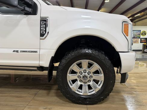 Used 2017 Ford F250 image 4