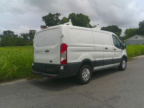 Used 2019 Ford Transit 150 XL RWD image 2