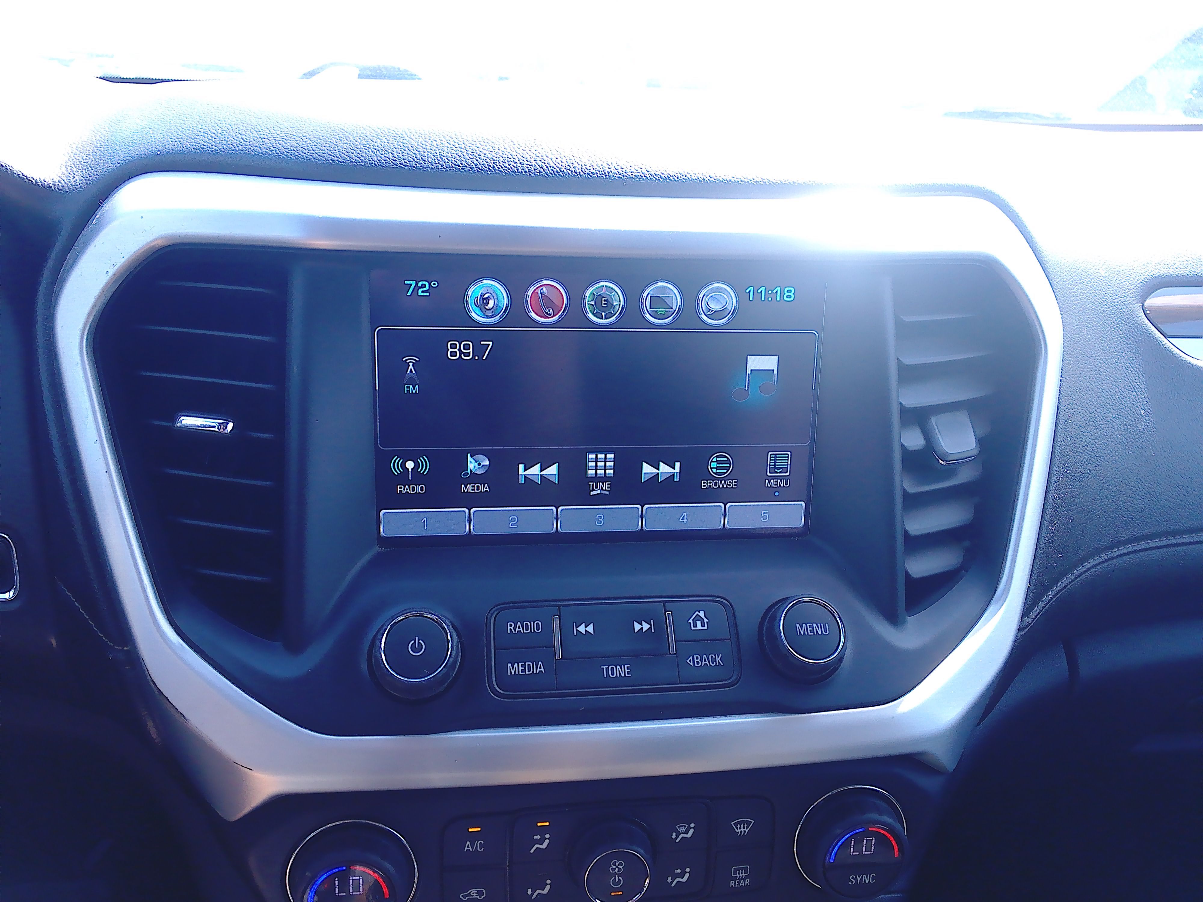 Used 2017 GMC Acadia SLE FWD image 16