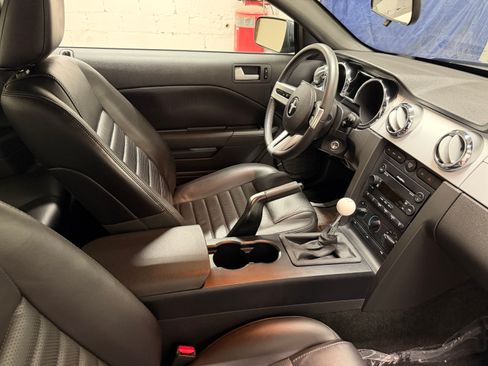 Used 2006 Ford Mustang GT Premium RWD image 27
