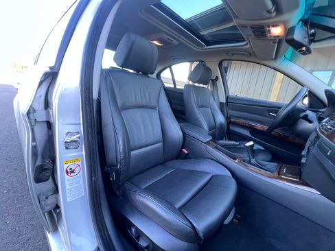Used 2006 BMW 330i Sedan RWD image 21