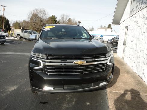 Used 2024 Chevrolet Tahoe LT w/ Signature Plus Package image 4
