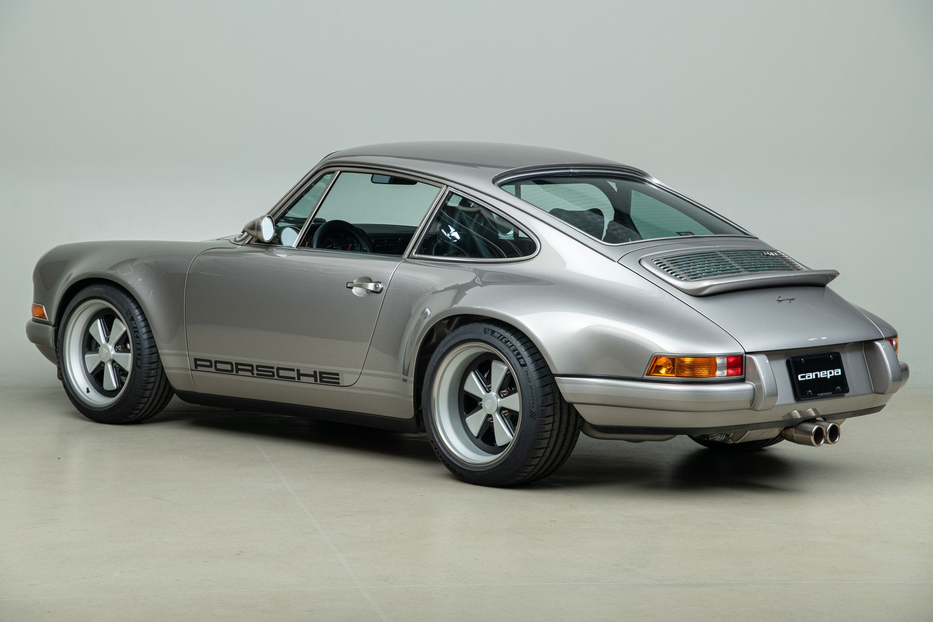 Used 1989 Porsche 911 Carrera RWD image 4